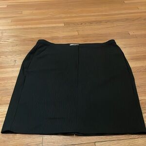 GAP size 10 black pinstriped skirt